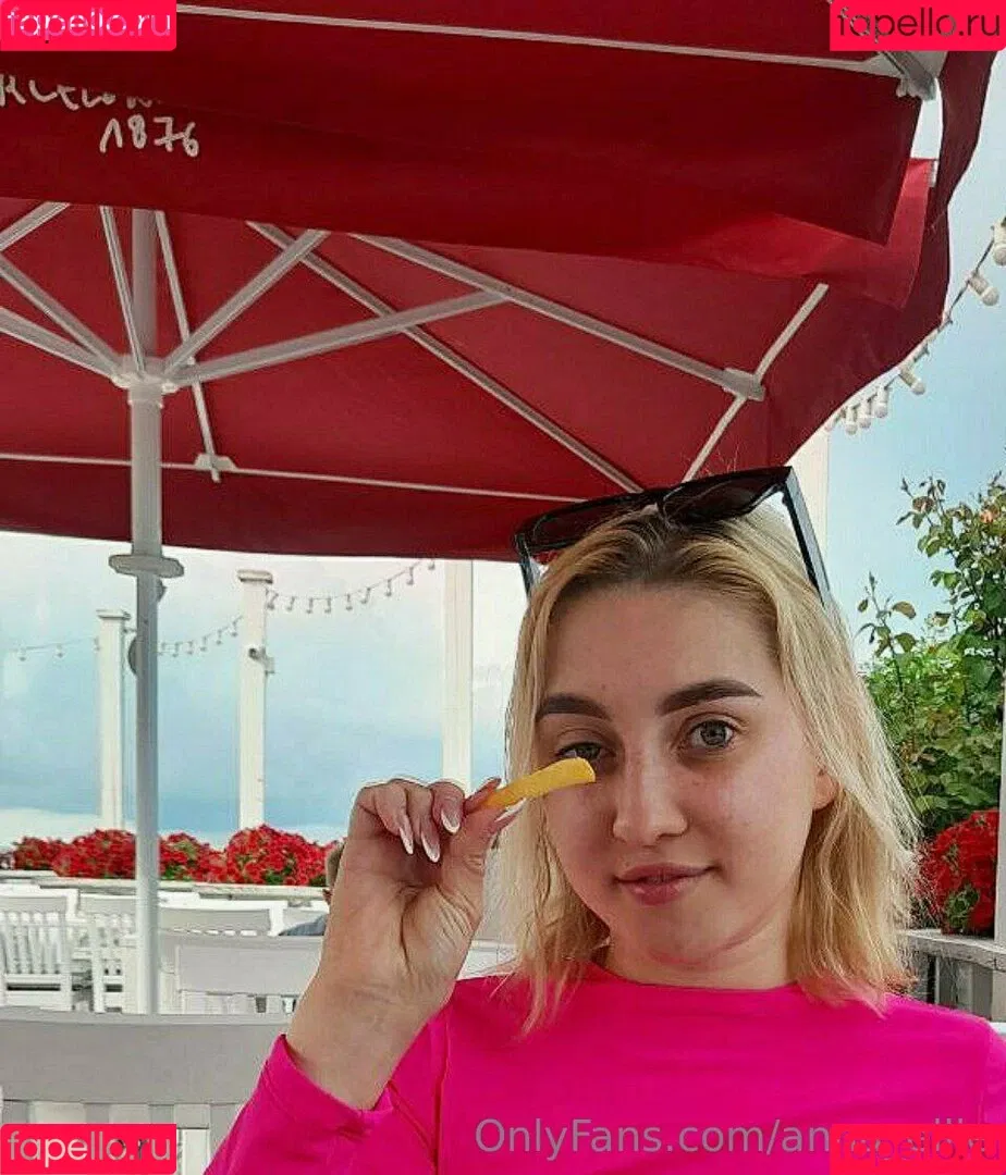 anna_ellie Onlyfans Photo Gallery 