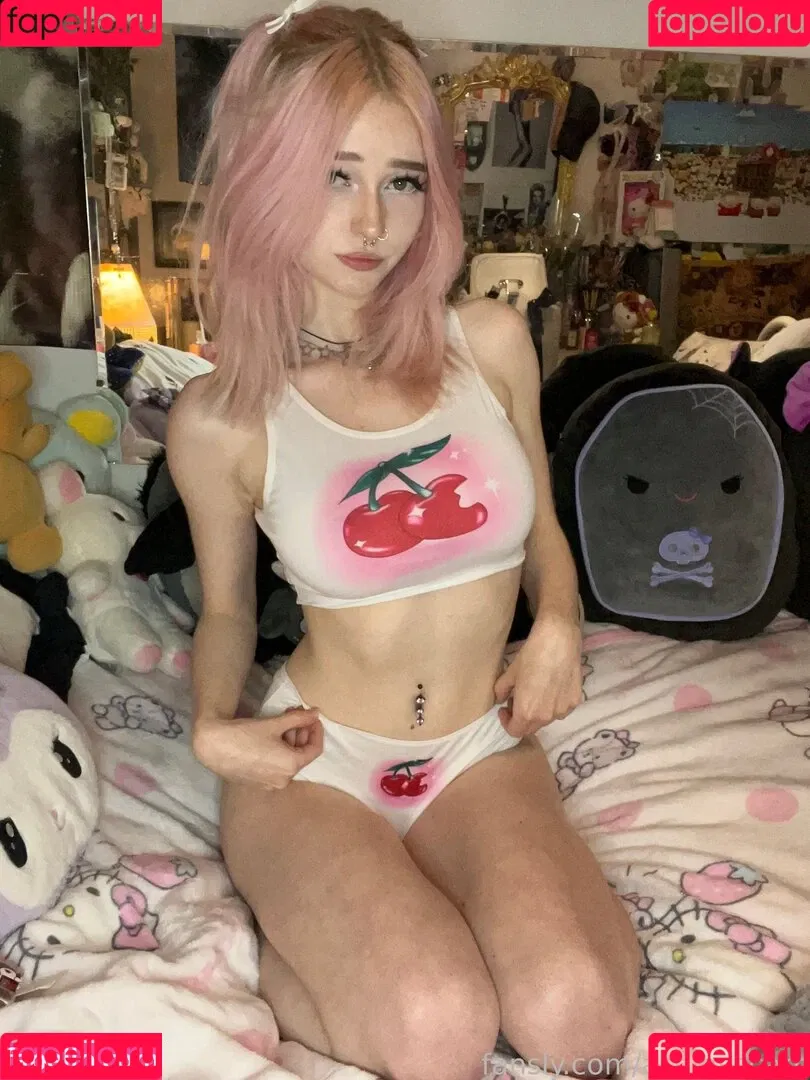 m.vlntn__ Onlyfans Photo Gallery 