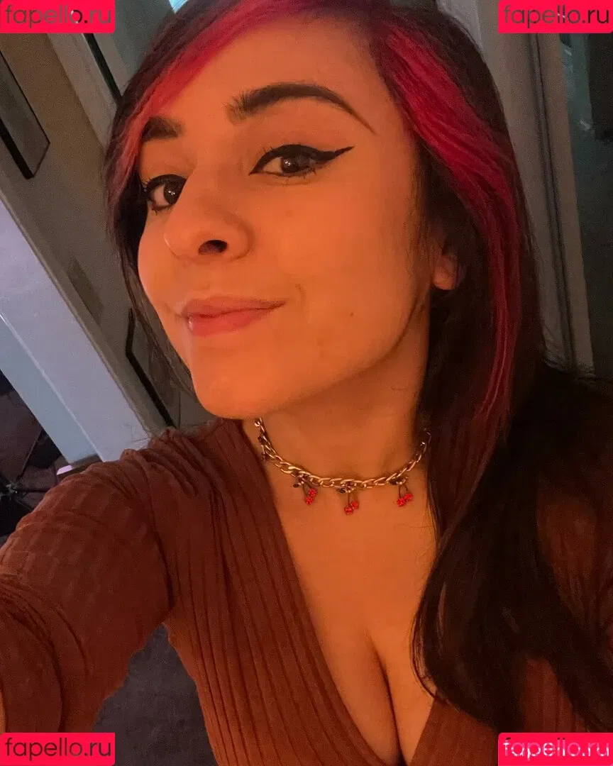 Yellowspoongirl Onlyfans Photo Gallery 