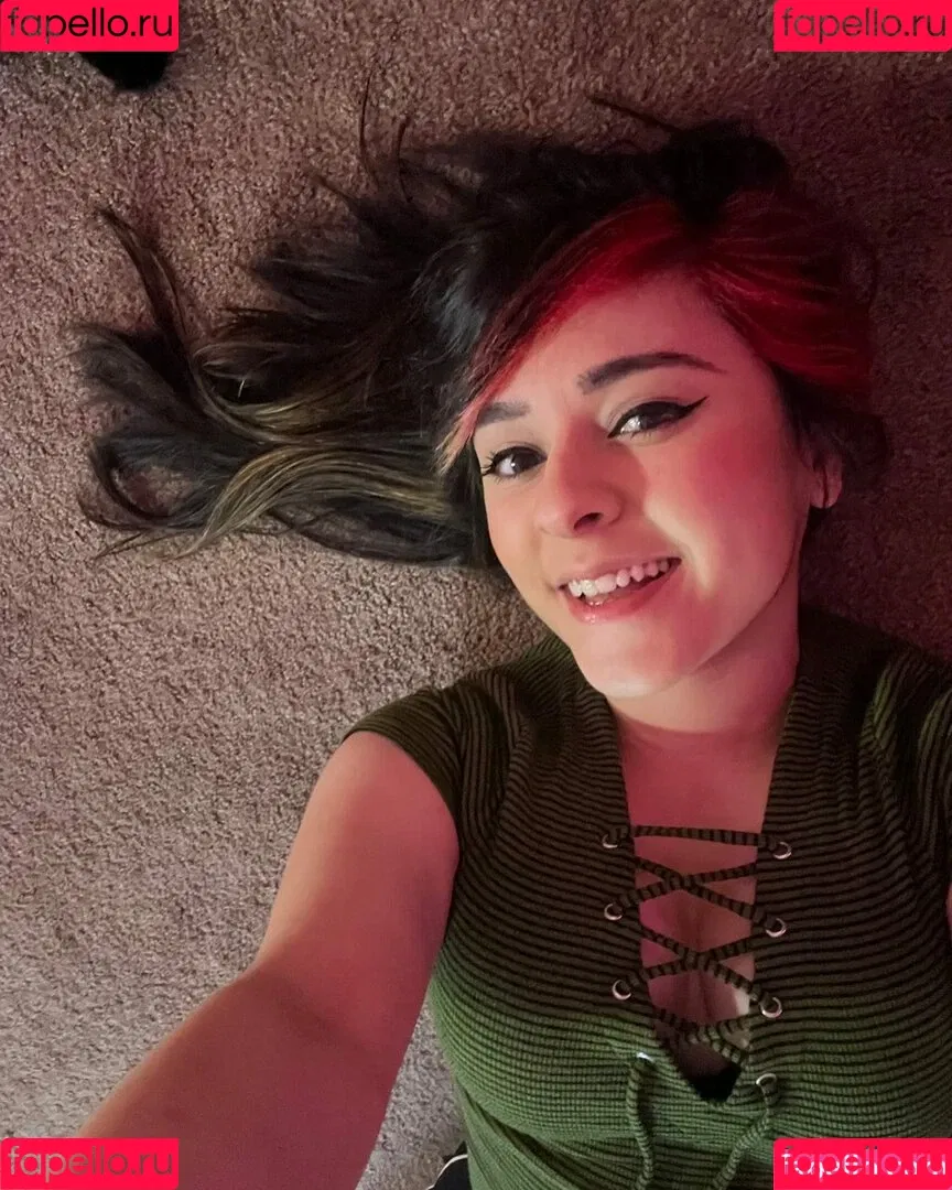 Yellowspoongirl Onlyfans Photo Gallery 