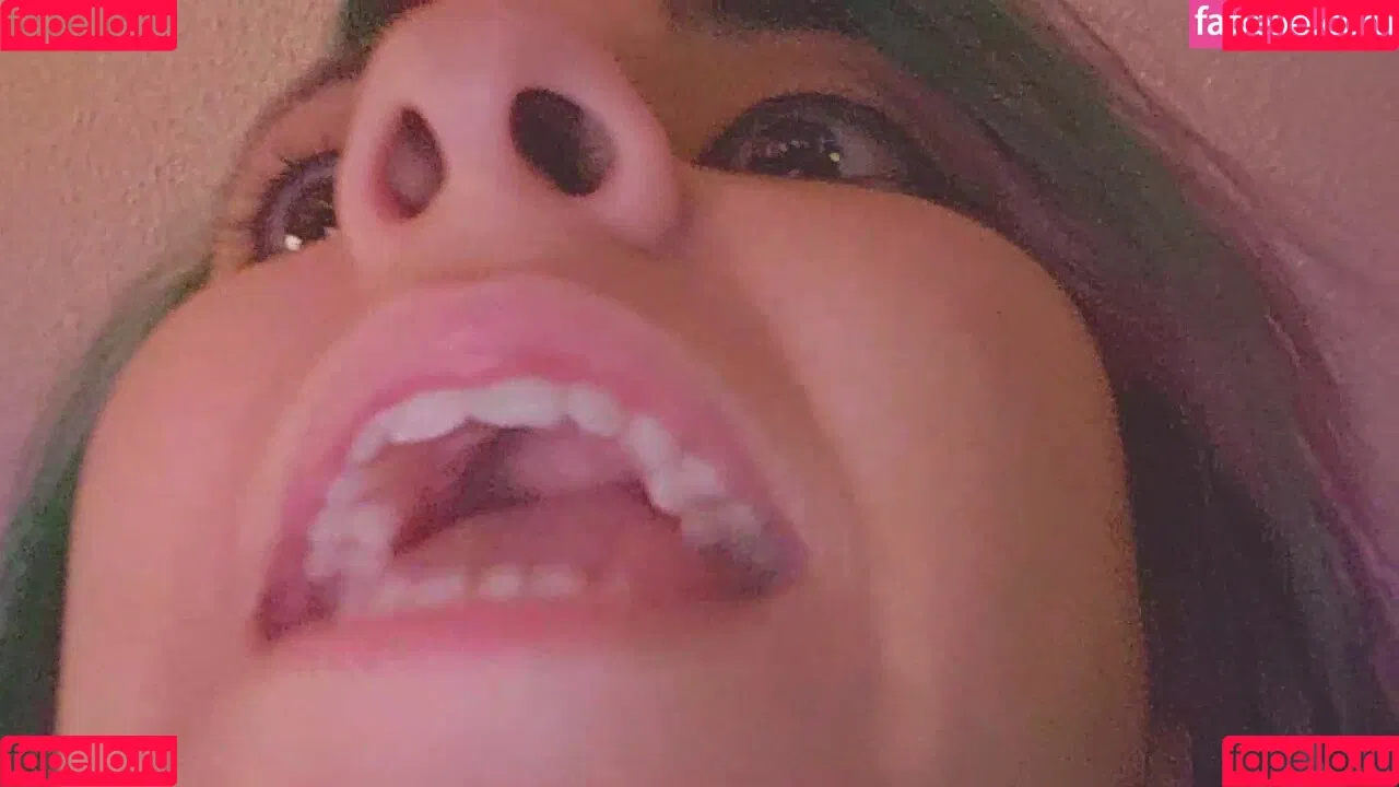 Yellowspoongirl Onlyfans Photo Gallery 