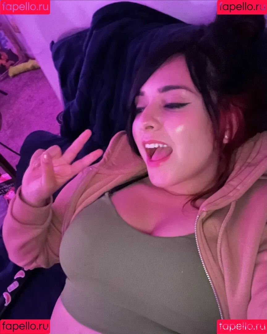 Yellowspoongirl Onlyfans Photo Gallery 