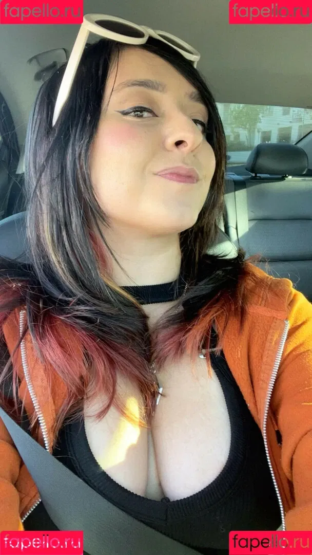 Yellowspoongirl Onlyfans Photo Gallery 