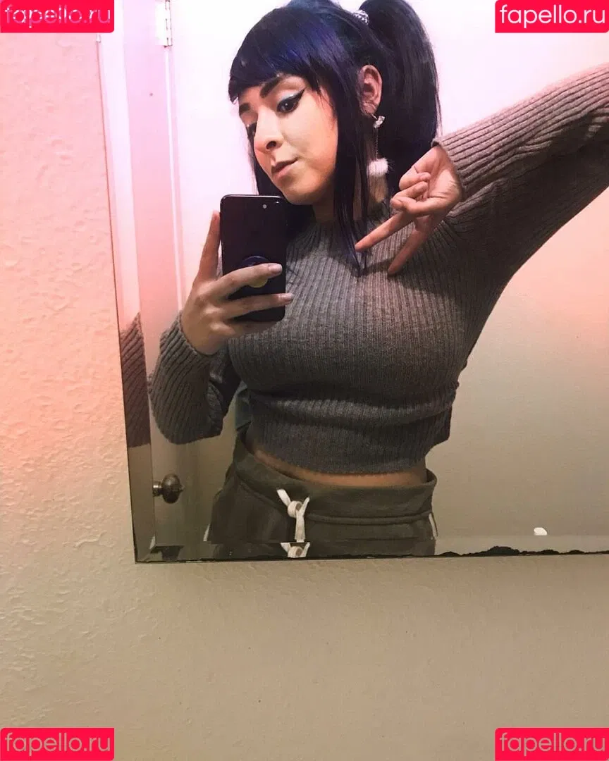 Yellowspoongirl Onlyfans Photo Gallery 