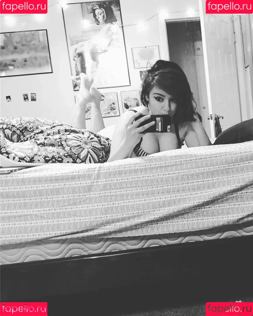 Yellowspoongirl Onlyfans Photo Gallery 