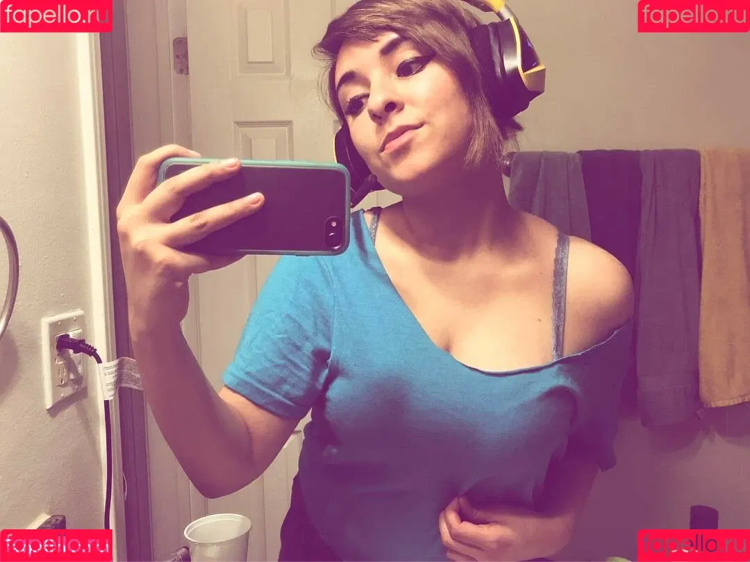 Yellowspoongirl Onlyfans Photo Gallery 