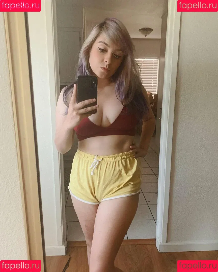 Yellowspoongirl Onlyfans Photo Gallery 