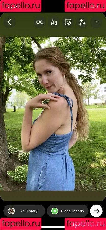 Emerson Bloom Onlyfans Photo Gallery 