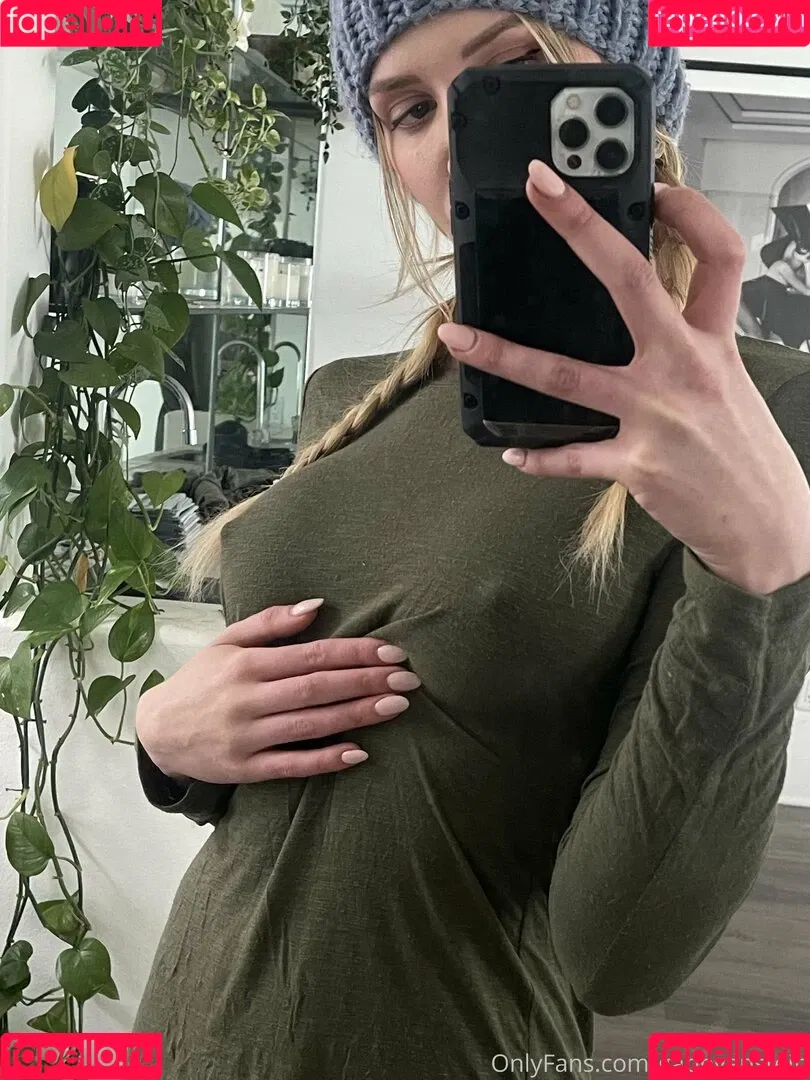 Gabby Epstein Onlyfans Photo Gallery 