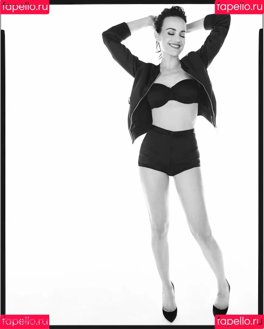 Carla Gugino Onlyfans Photo Gallery 