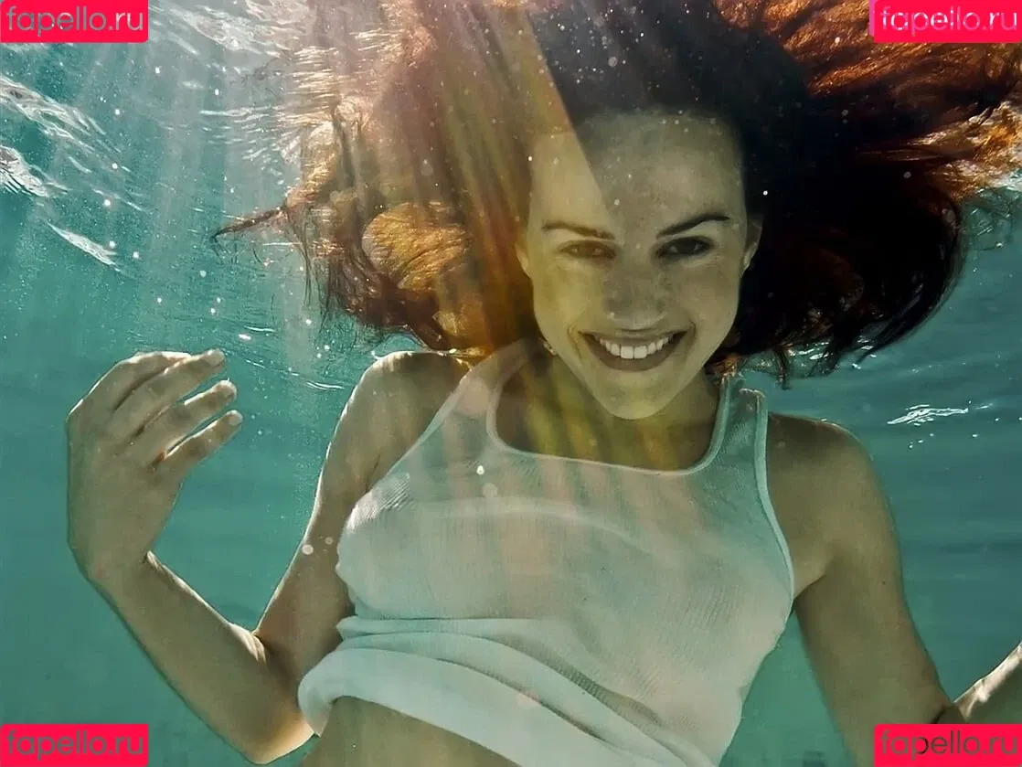 Carla Gugino Onlyfans Photo Gallery 