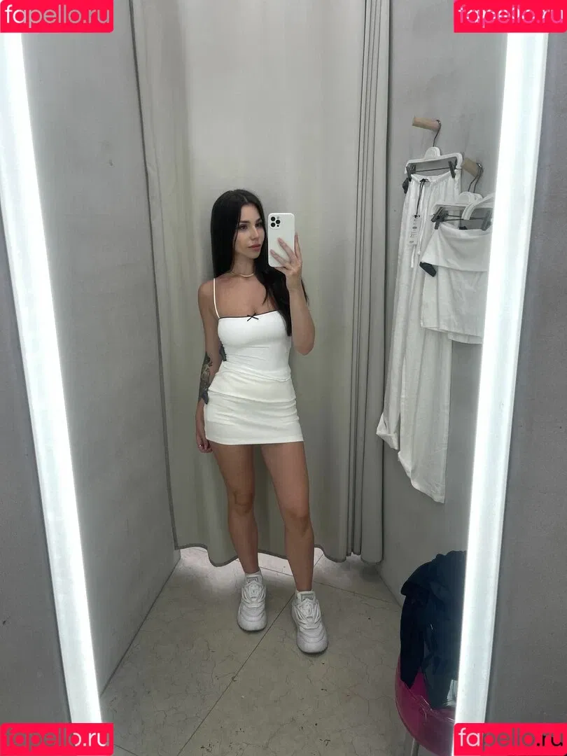 Dream_Viki Onlyfans Photo Gallery 