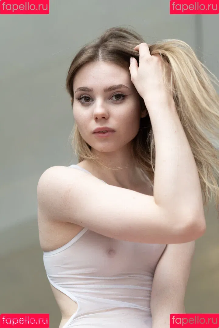 Alice Li Onlyfans Photo Gallery 