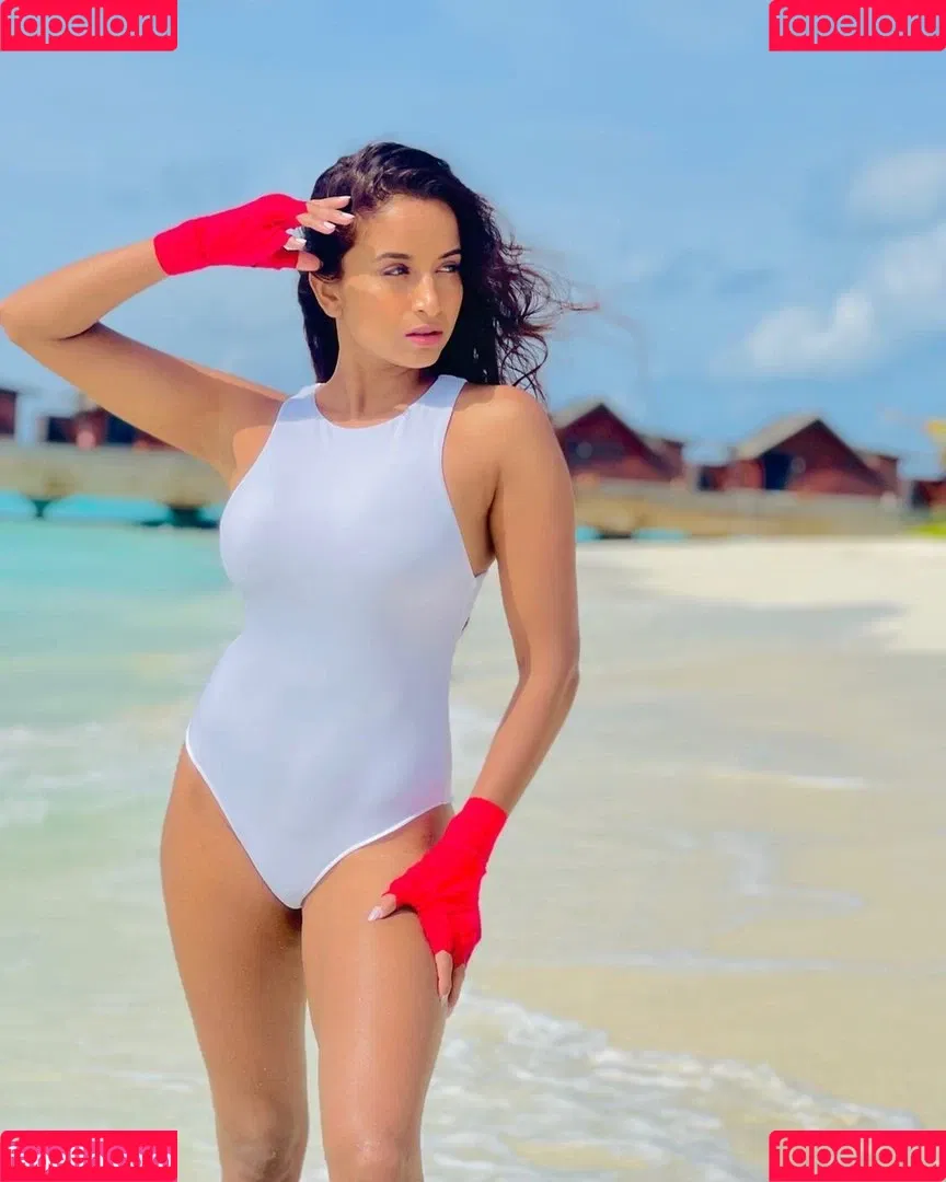 Pooja Bhalekar Onlyfans Photo Gallery 