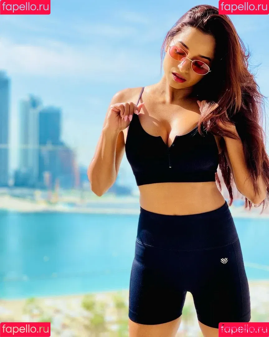 Pooja Bhalekar Onlyfans Photo Gallery 