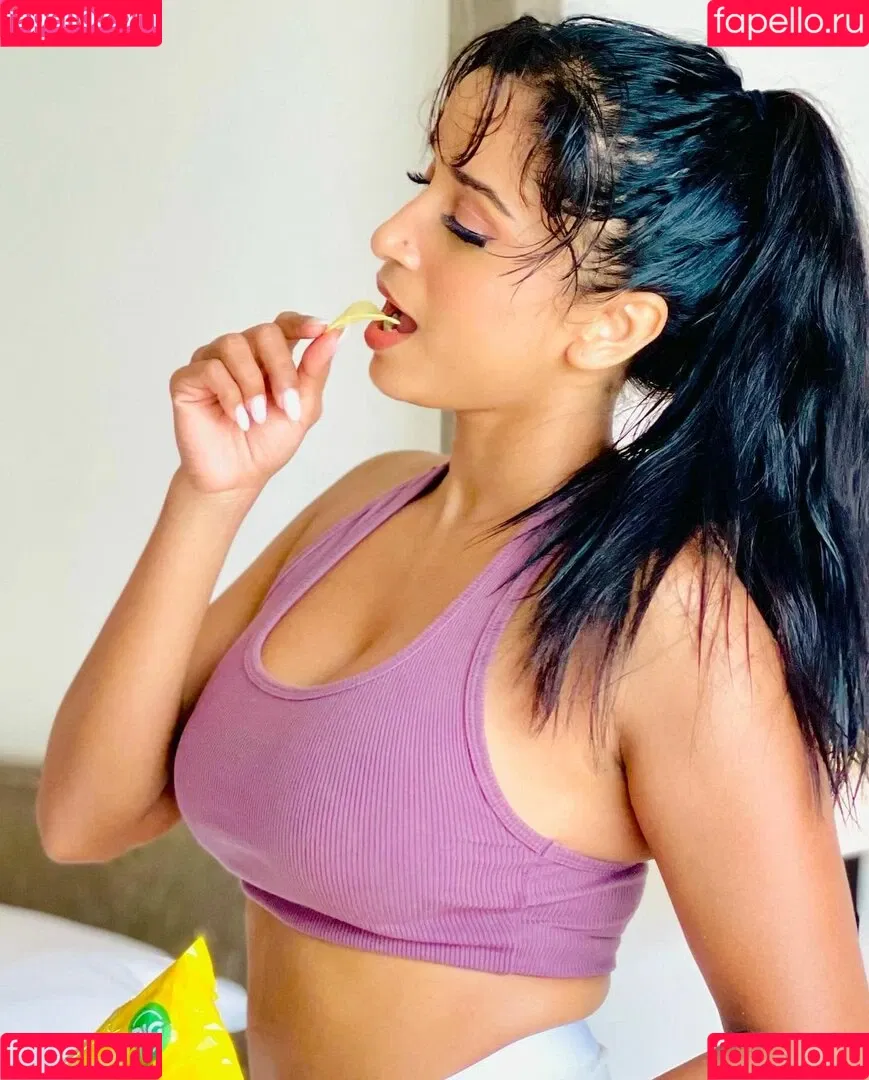 Pooja Bhalekar Onlyfans Photo Gallery 