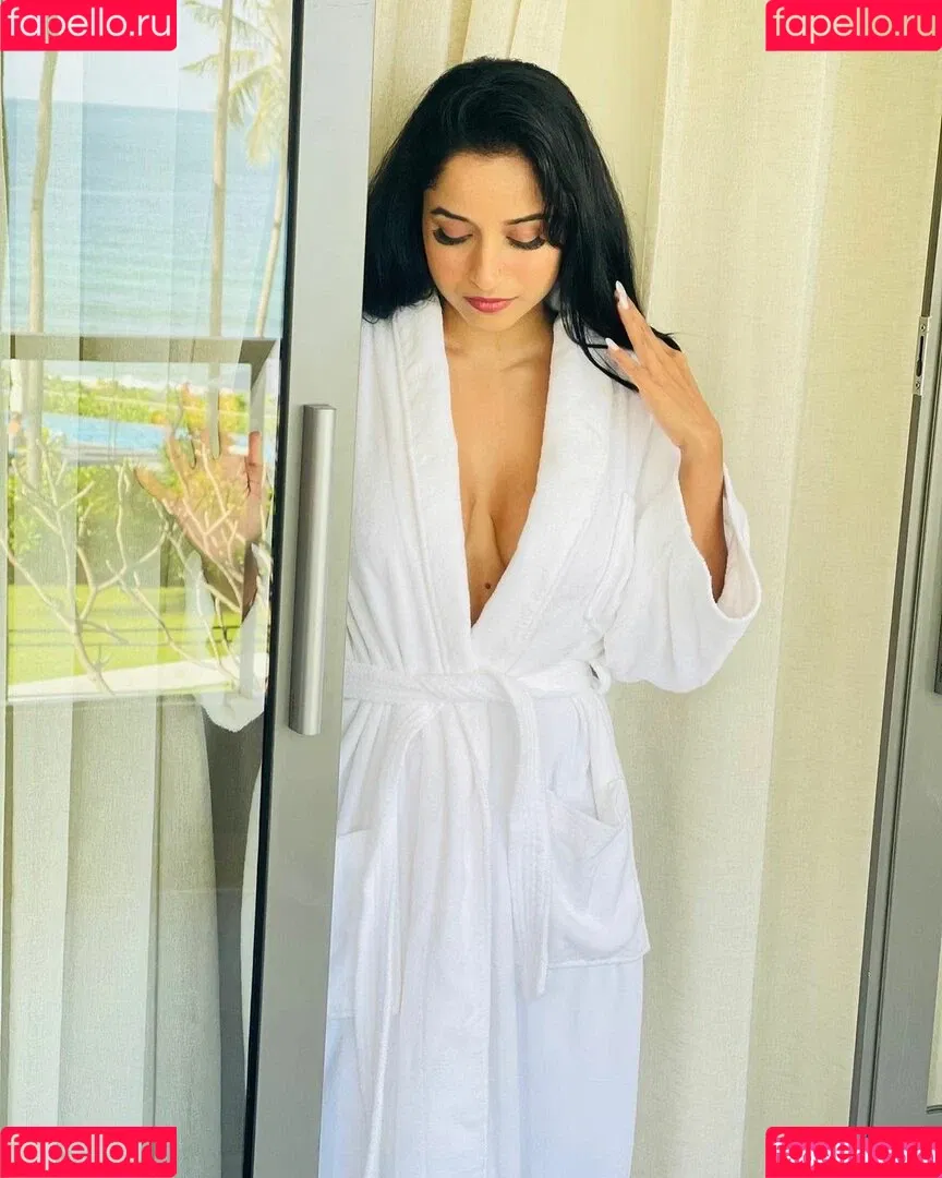 Pooja Bhalekar Onlyfans Photo Gallery 