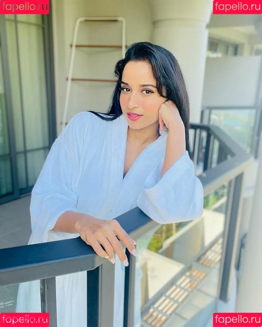 Pooja Bhalekar Onlyfans Photo Gallery 