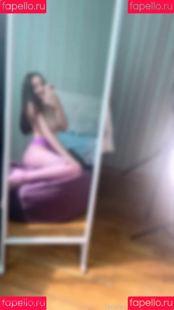 NylonDiary Onlyfans Photo Gallery 
