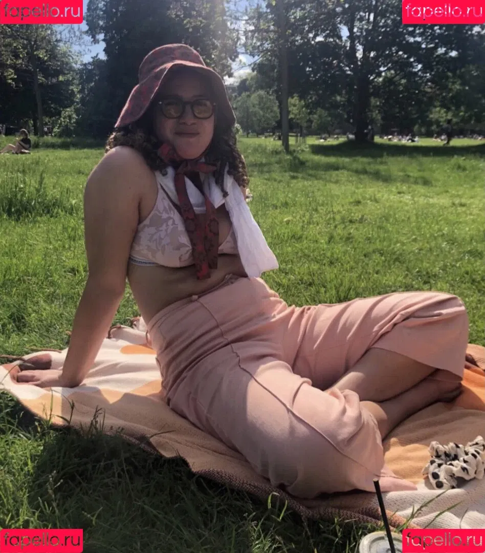 Rose Matafeo Onlyfans Photo Gallery 