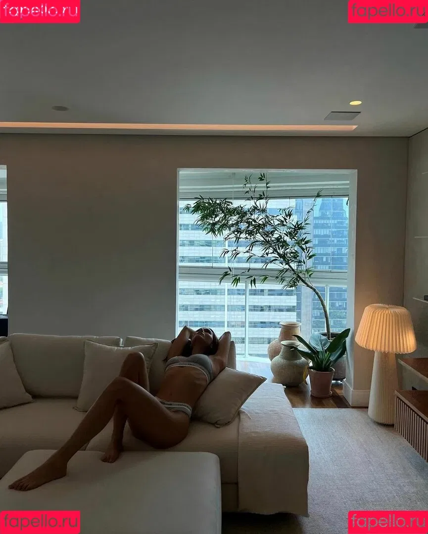 Sasha Meneghel Onlyfans Photo Gallery 