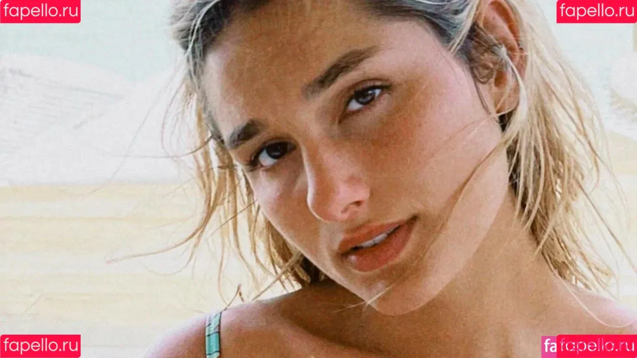 Sasha Meneghel Onlyfans Photo Gallery 