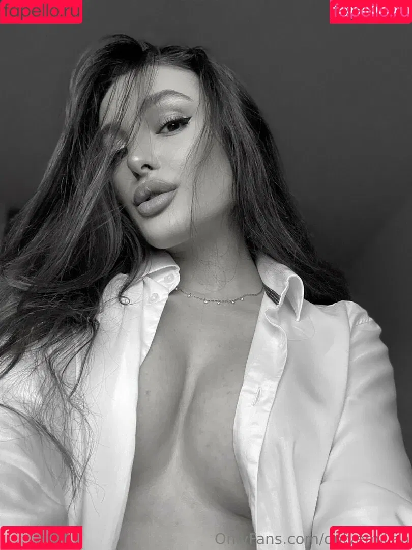 onlyemiliaa Onlyfans Photo Gallery 