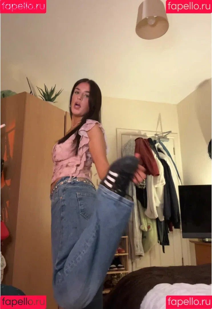 Lucy McCullough Onlyfans Photo Gallery 