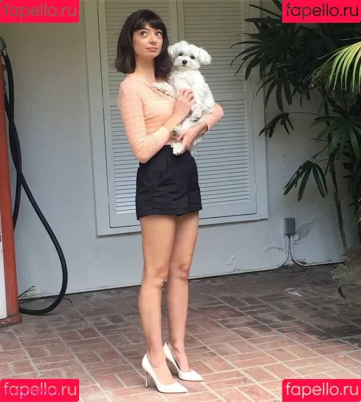 Kate Micucci Onlyfans Photo Gallery 