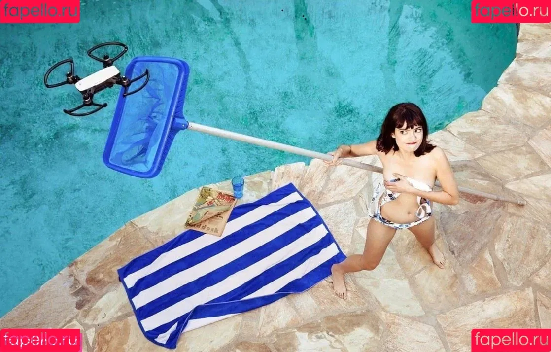 Kate Micucci Onlyfans Photo Gallery 