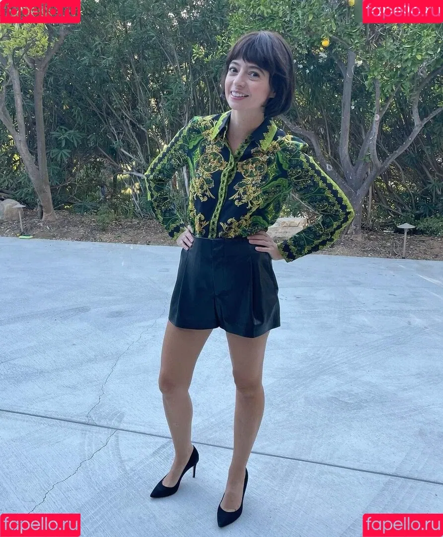 Kate Micucci Onlyfans Photo Gallery 