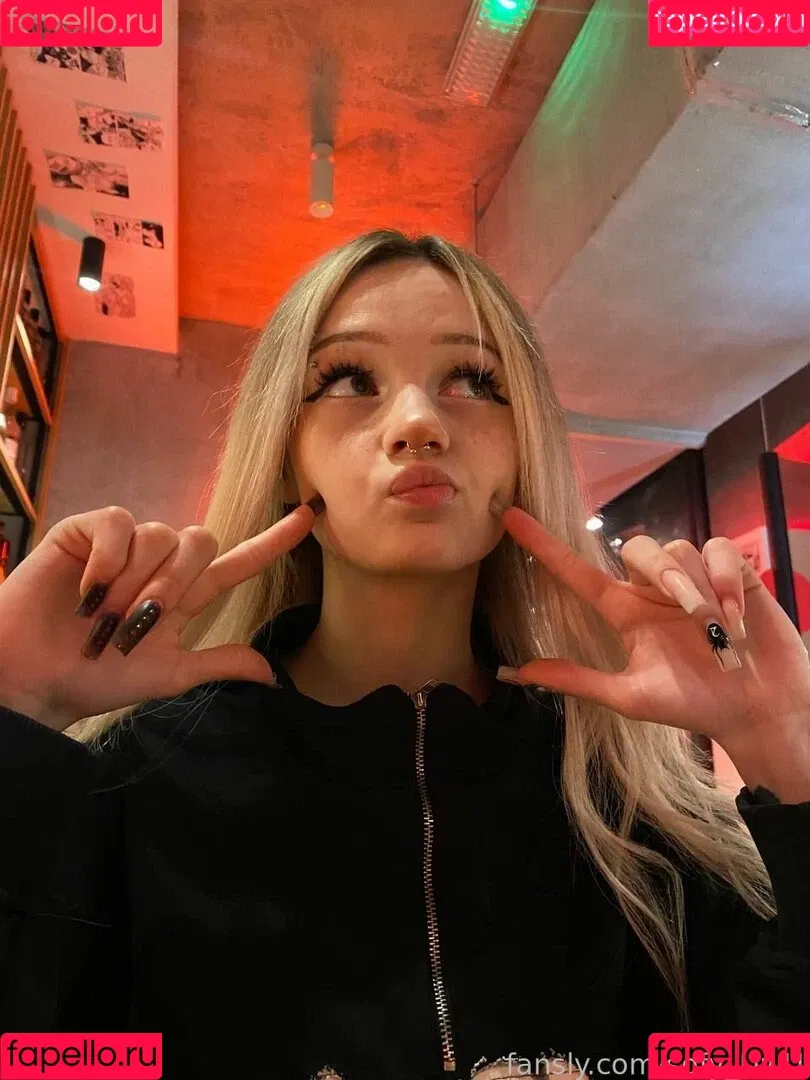sofy_UwU Onlyfans Photo Gallery 