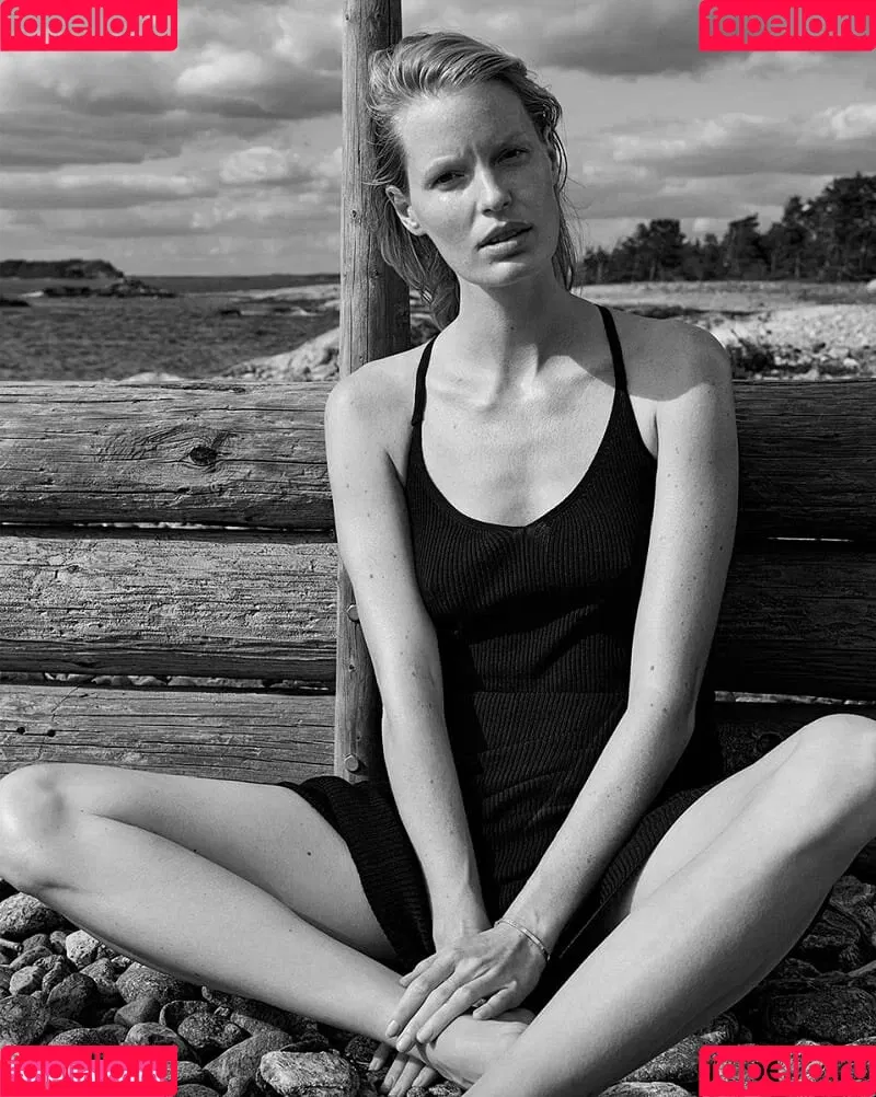 Caroline Winberg Onlyfans Photo Gallery 
