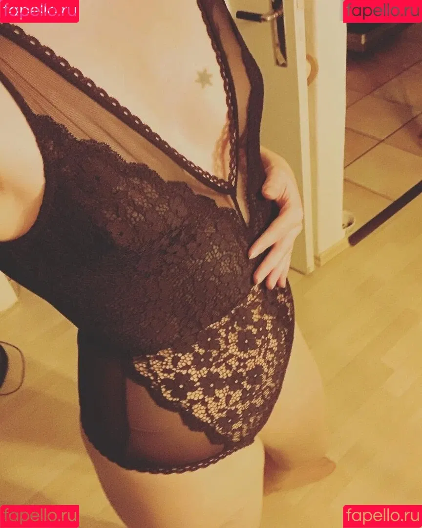 Claudia Swea Onlyfans Photo Gallery 