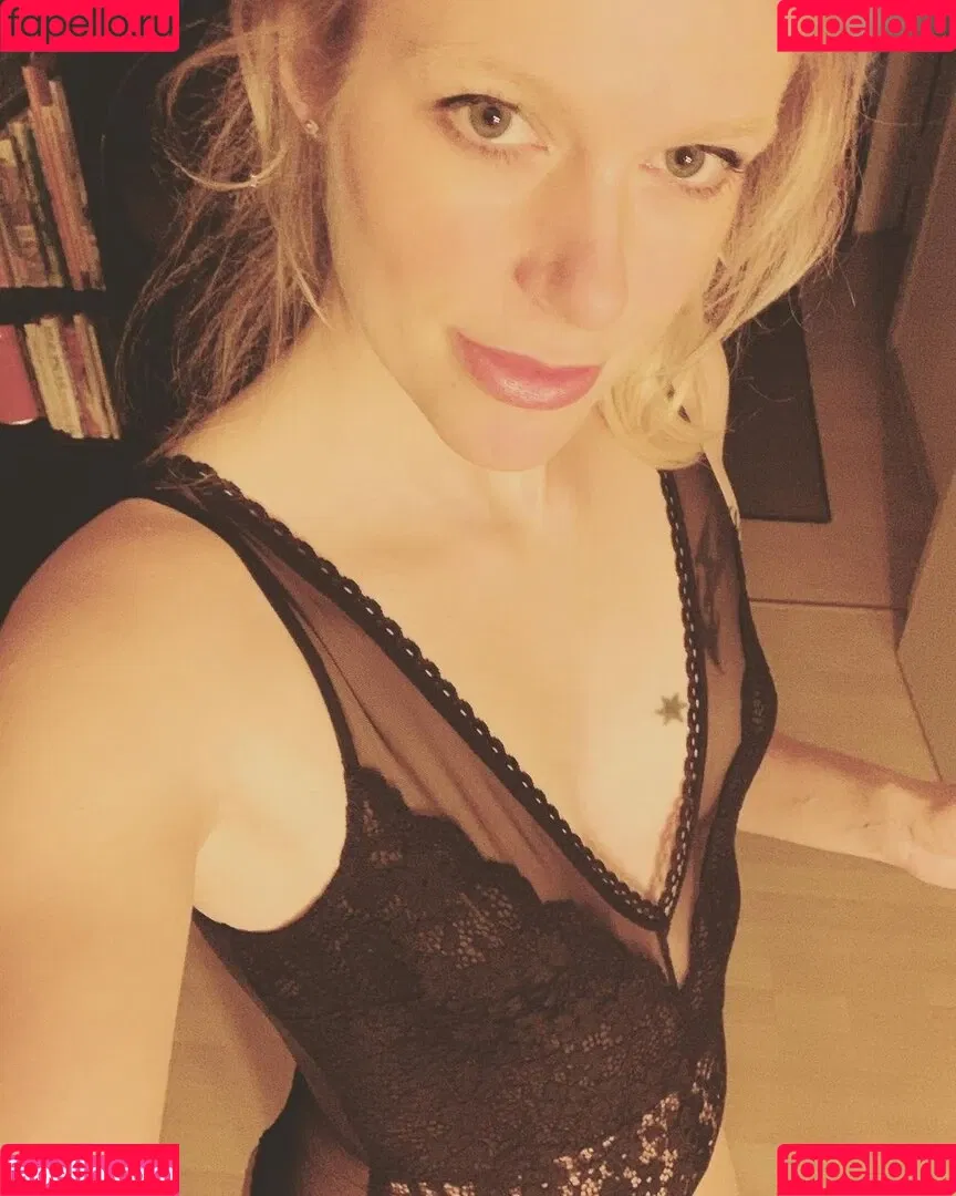 Claudia Swea Onlyfans Photo Gallery 