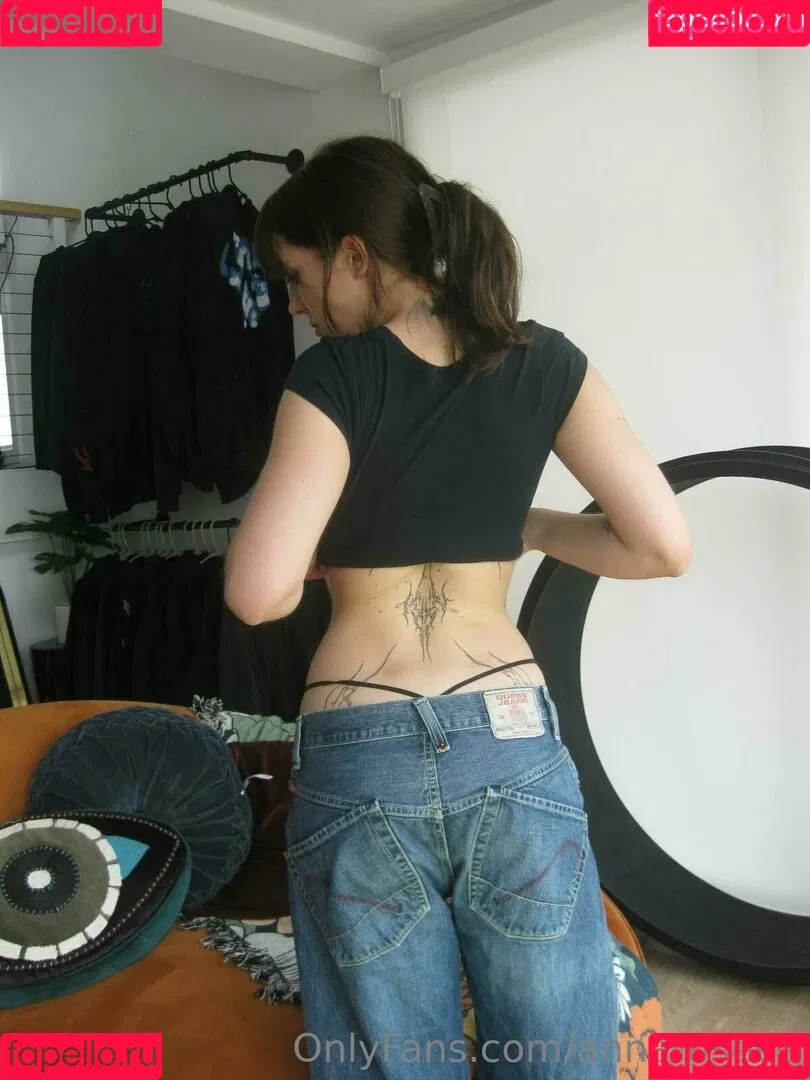 annaroseee Onlyfans Photo Gallery 