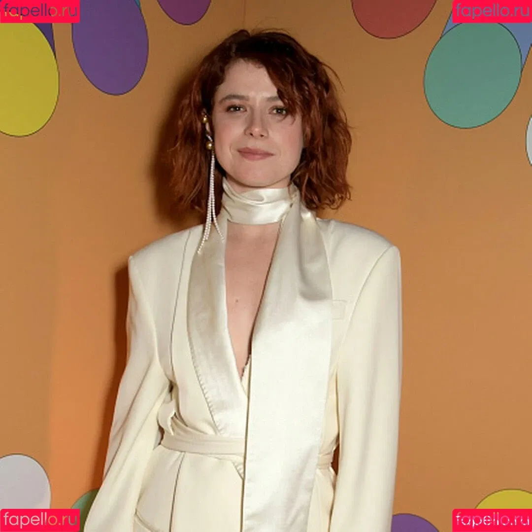 Jessie Buckley Onlyfans Photo Gallery 