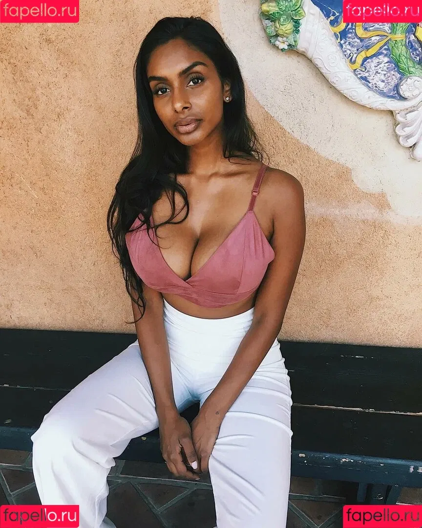 Sarah Mak Onlyfans Photo Gallery 