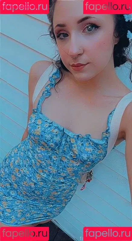 Deadpixieguts Onlyfans Photo Gallery 