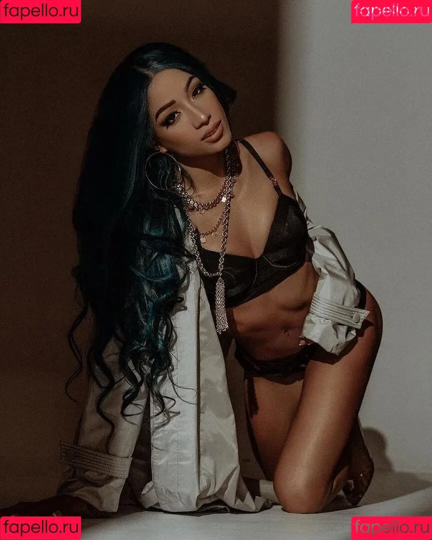 Sasha Banks Onlyfans Photo Gallery 