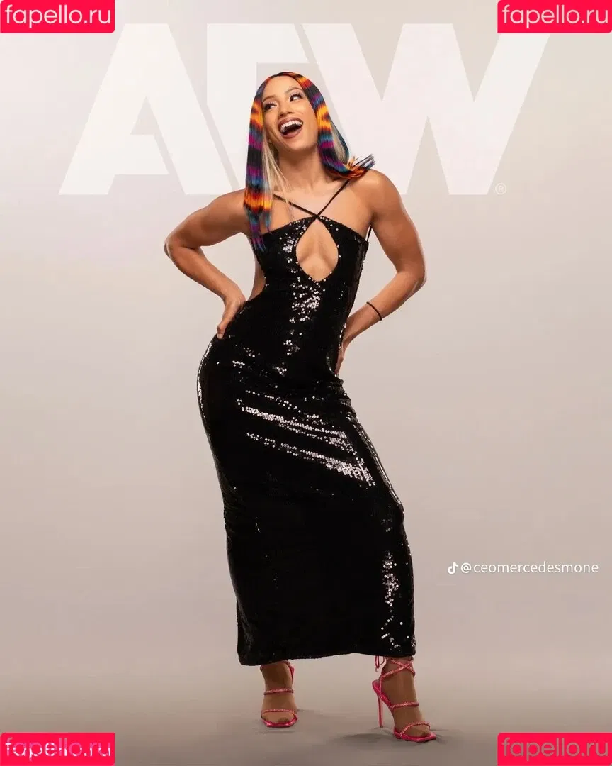 Sasha Banks Onlyfans Photo Gallery 