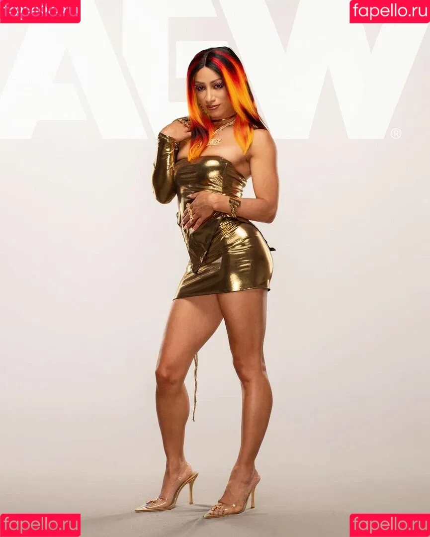 Sasha Banks Onlyfans Photo Gallery 