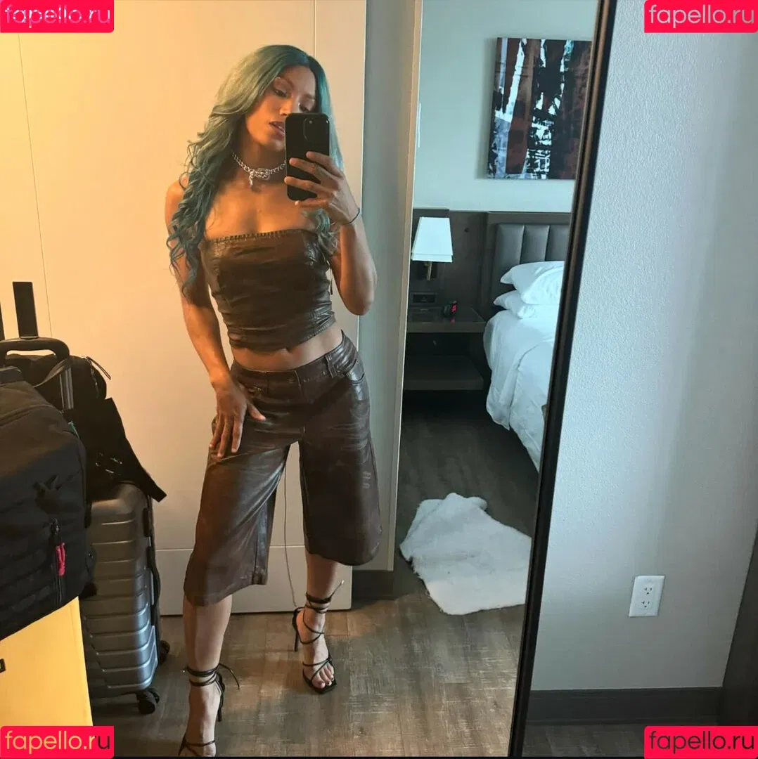 Sasha Banks Onlyfans Photo Gallery 