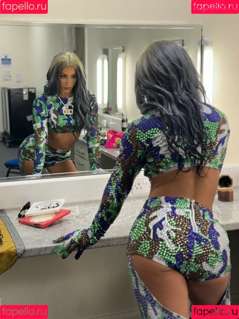 Sasha Banks Onlyfans Photo Gallery 