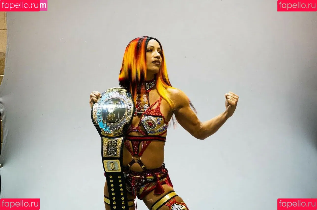 Sasha Banks Onlyfans Photo Gallery 