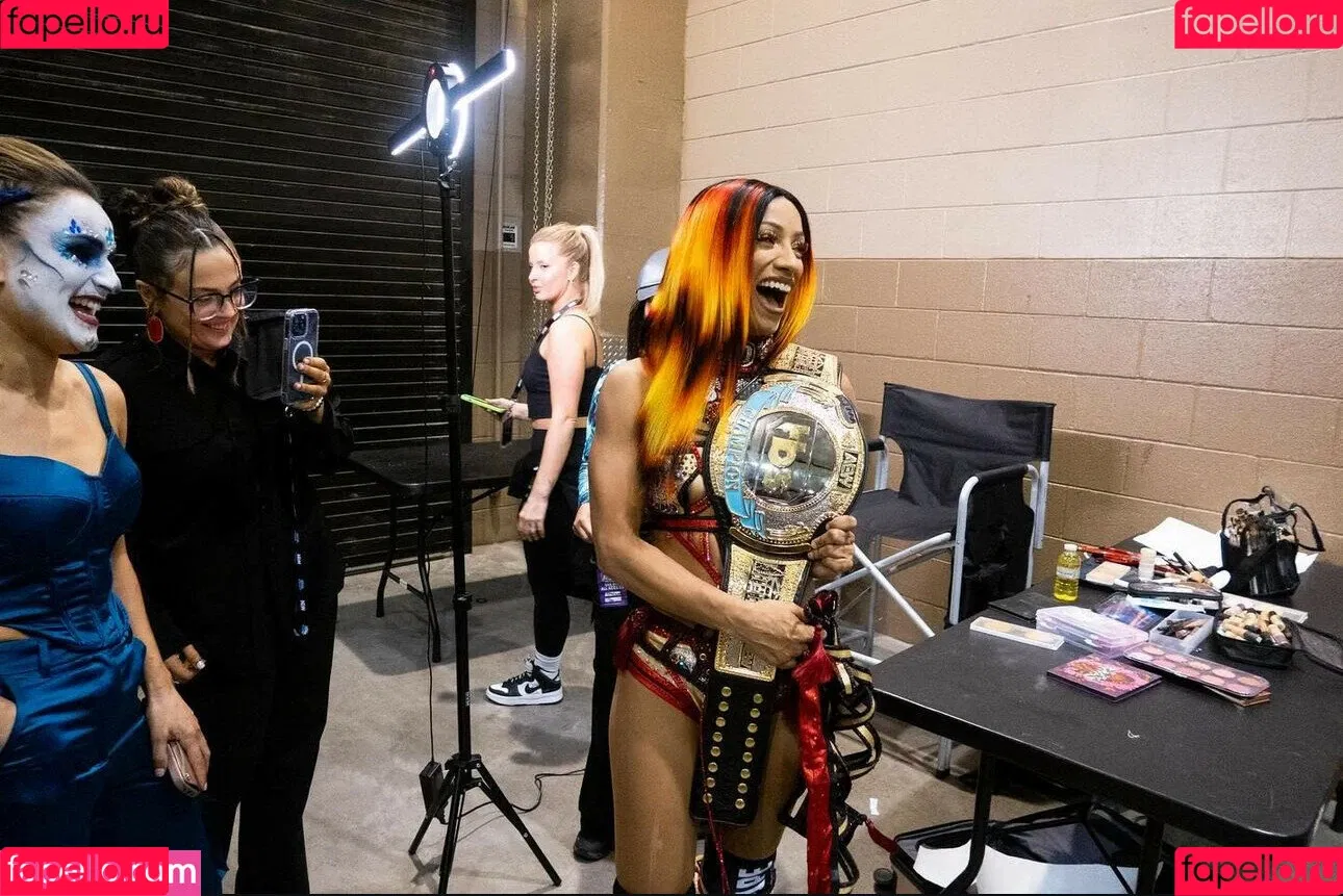 Sasha Banks Onlyfans Photo Gallery 