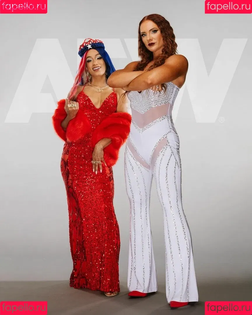 Sasha Banks Onlyfans Photo Gallery 