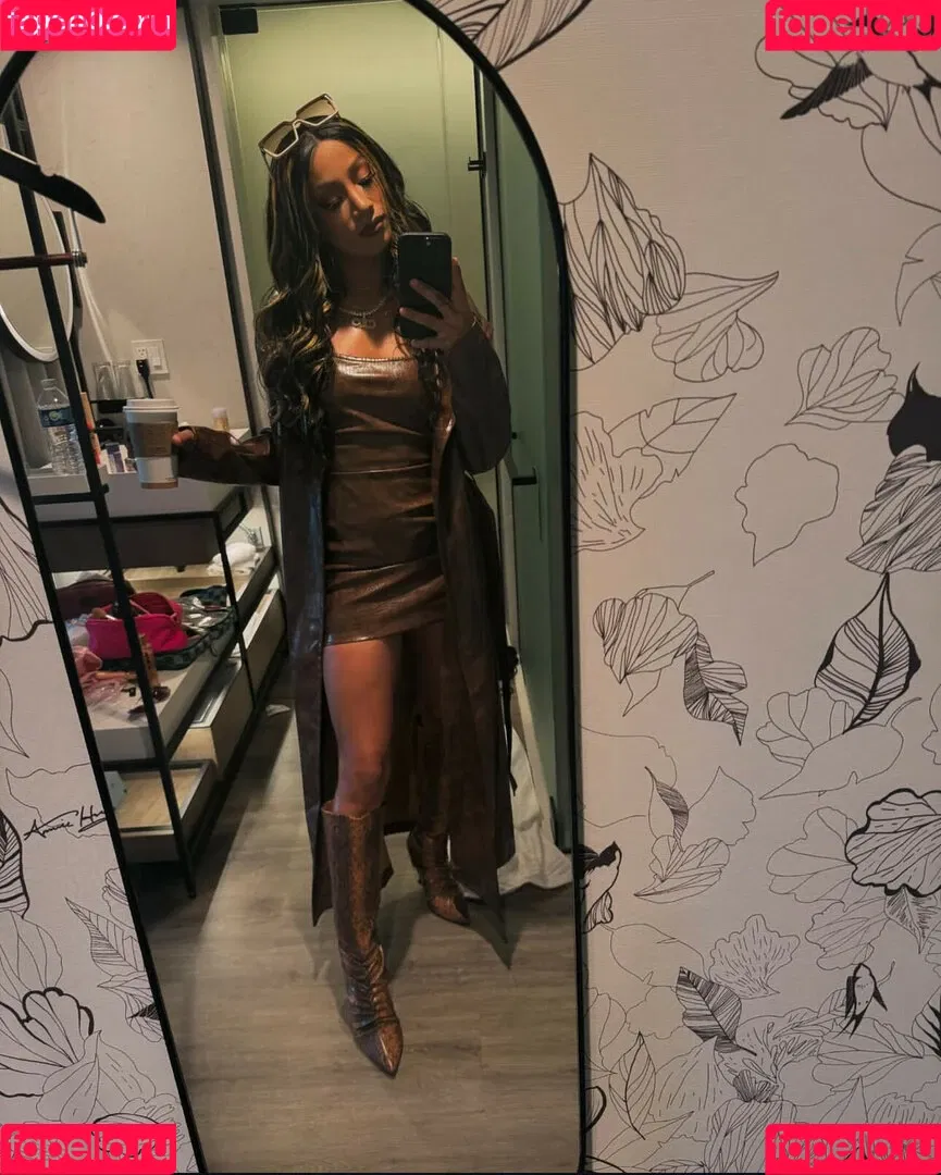 Sasha Banks Onlyfans Photo Gallery 