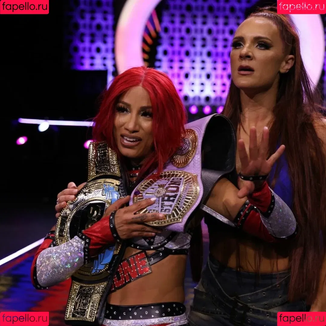 Sasha Banks Onlyfans Photo Gallery 