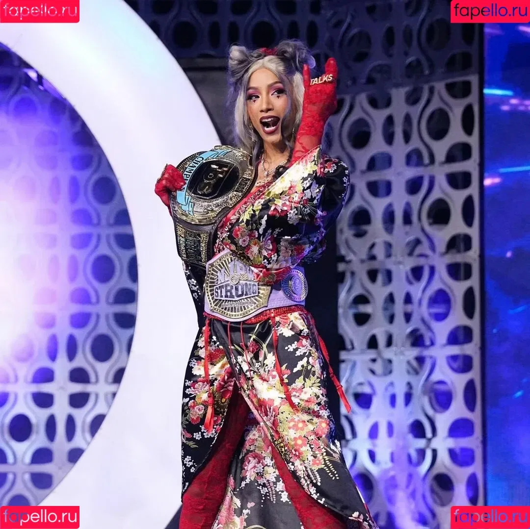 Sasha Banks Onlyfans Photo Gallery 